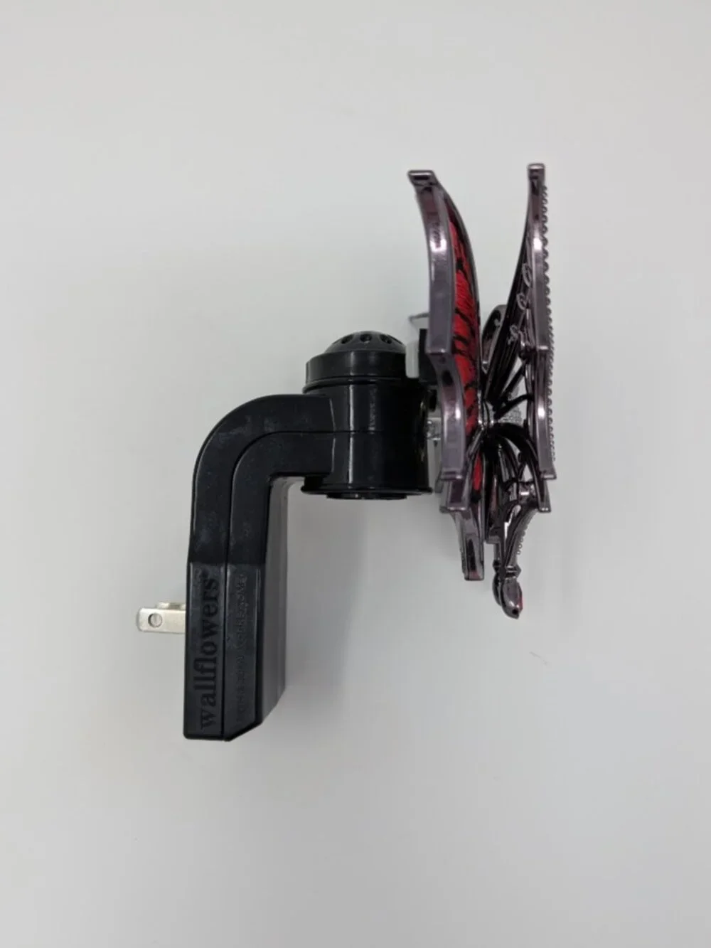 Bath & Body Works Gothic Red Jeweled Butterfly Wallflowers Plug – Halloween 2024